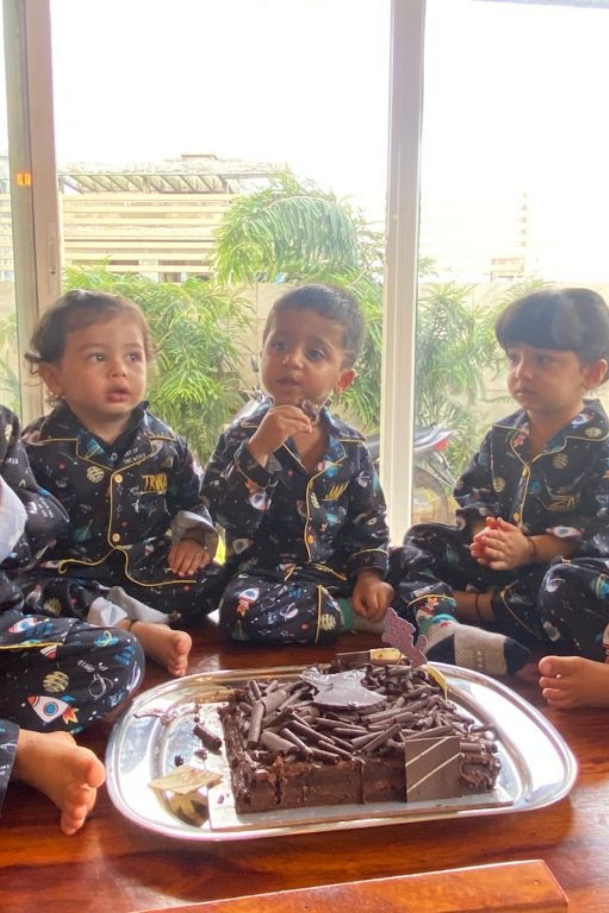 ATLAS  KIDS NIGHTSUITS SET