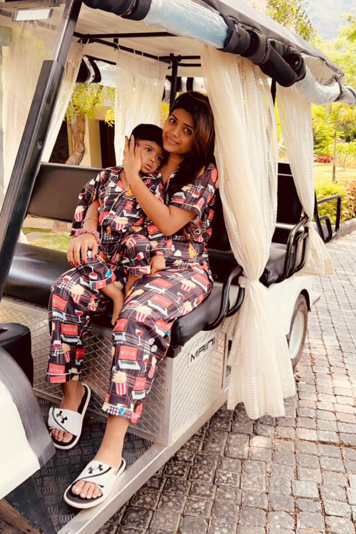 STRIPES & SERIES FAMILY NIGHTSUITS SET