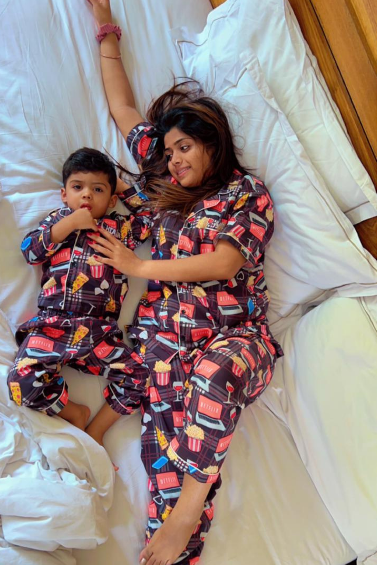 STRIPES & SERIES BOY NIGHTSUITS SET