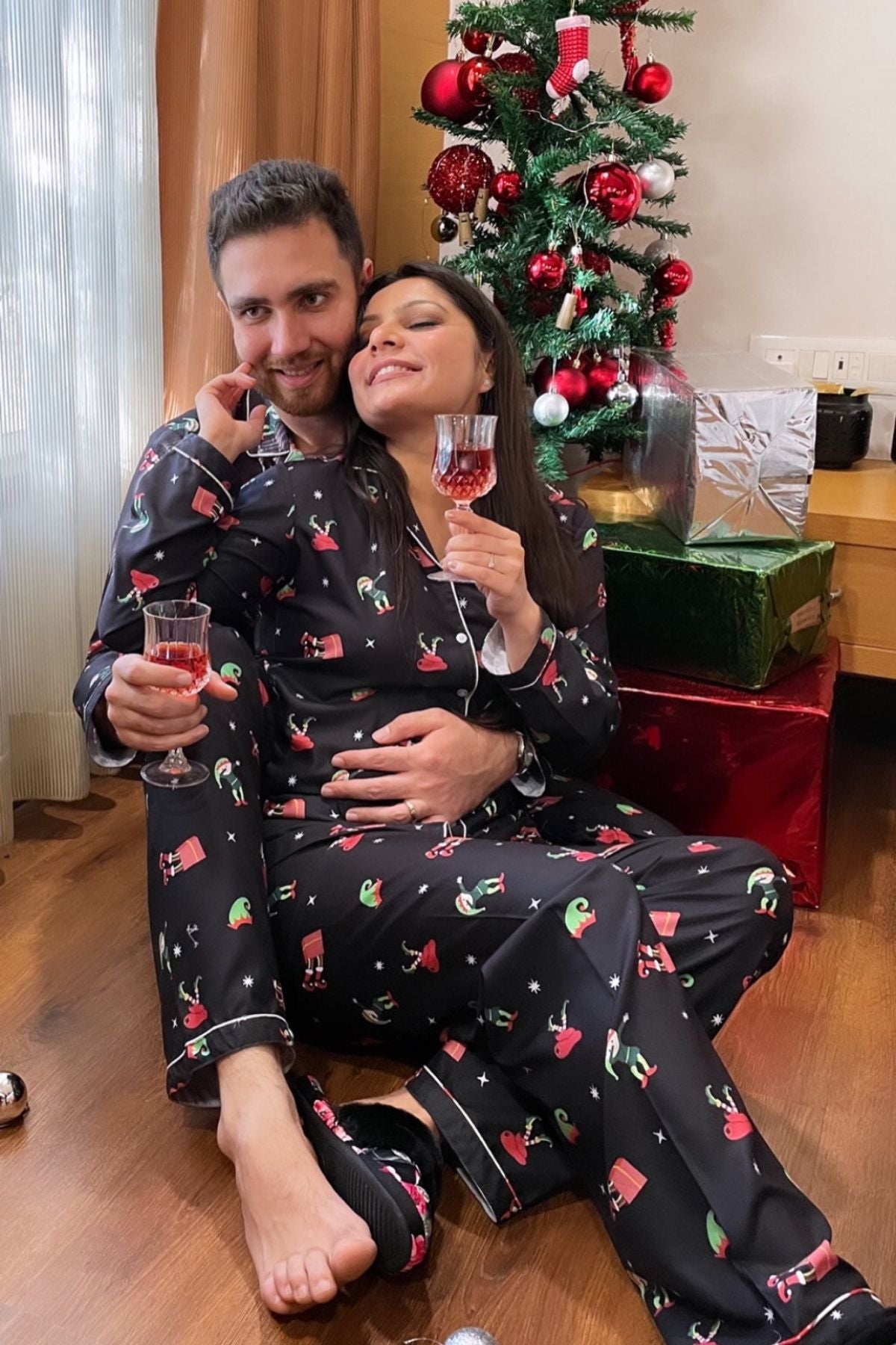 HOLLY JOLLY  GIRL NIGHTSUITS SET