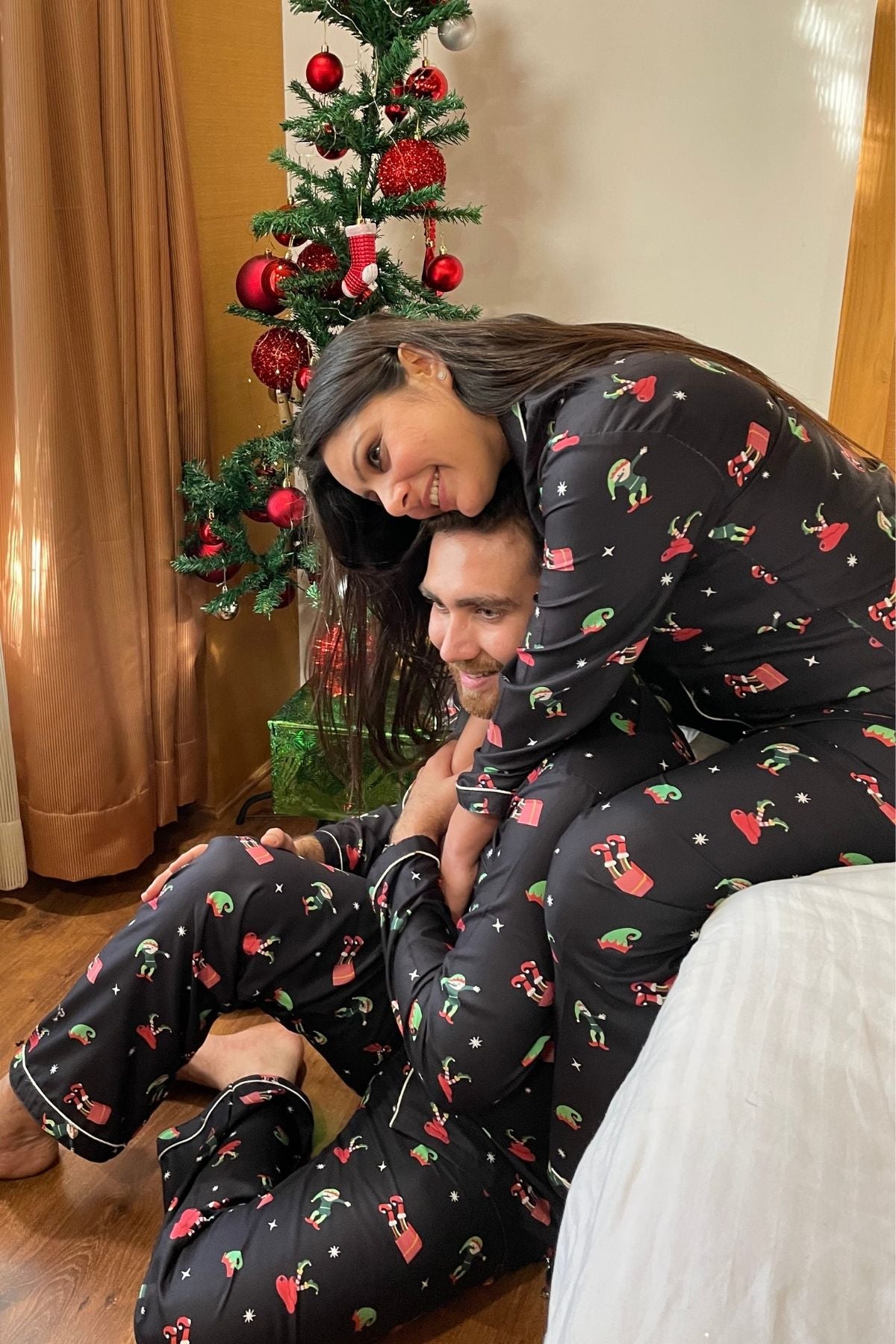 HOLLY JOLLY  GIRL NIGHTSUITS SET