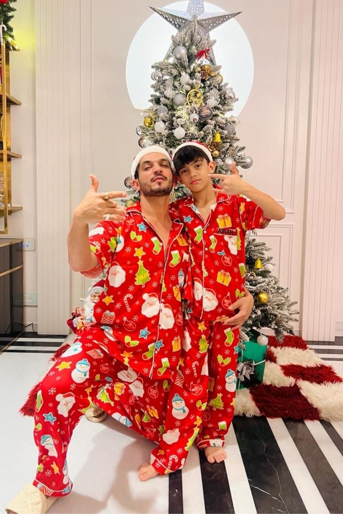 SNOWY SNUGGLES FAMILY NIGHTSUITS SET