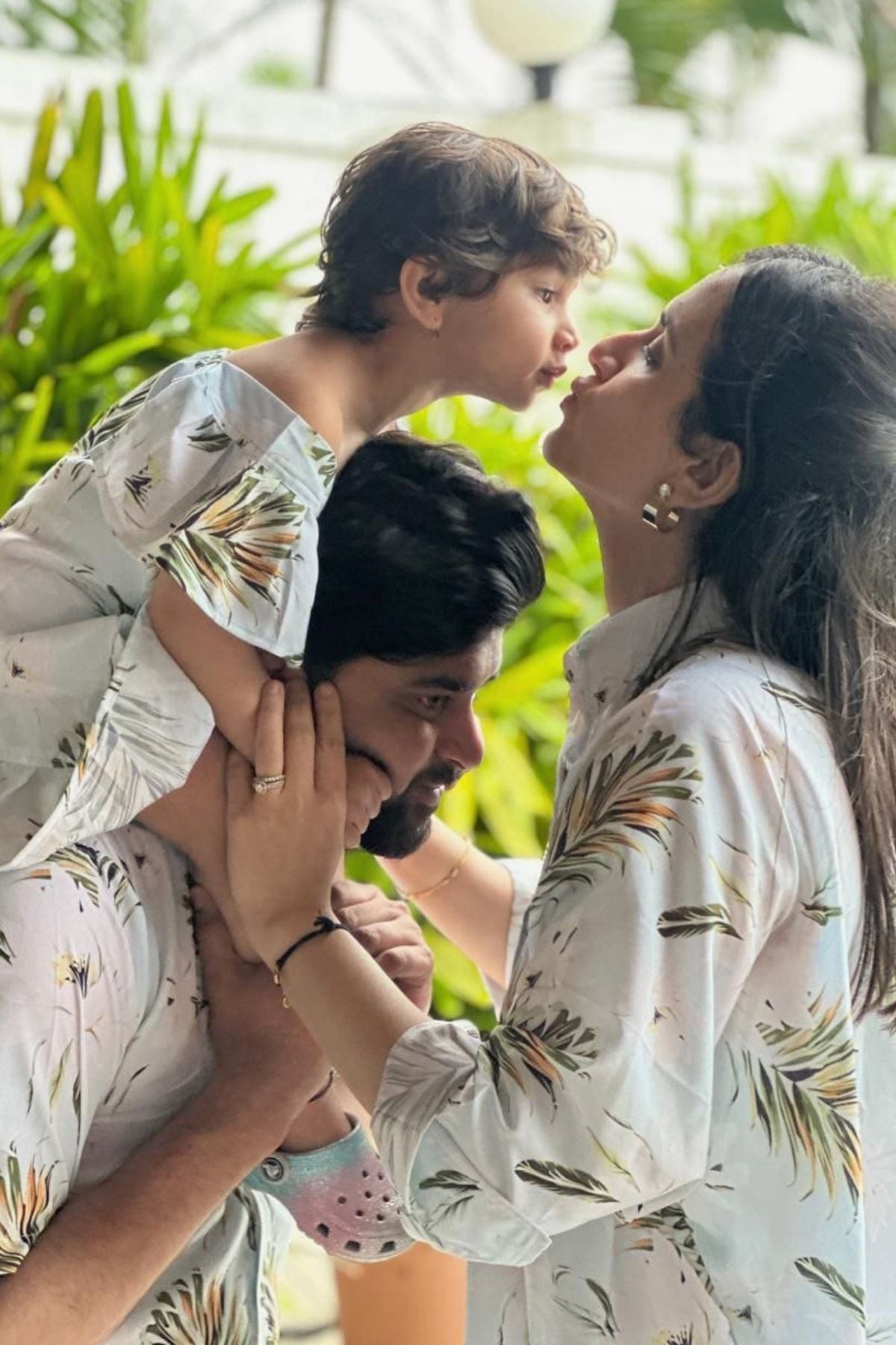 KUMUDA FAMILY SET