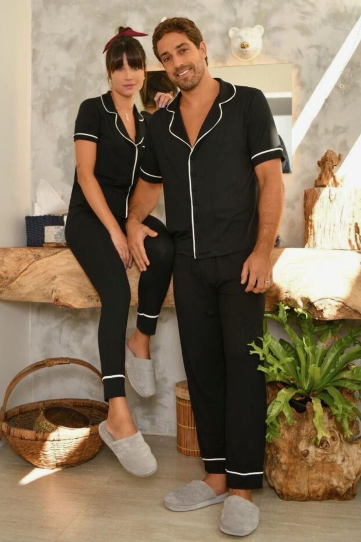 NOIR EMBRACE COUPLE NIGHTSUITS SET