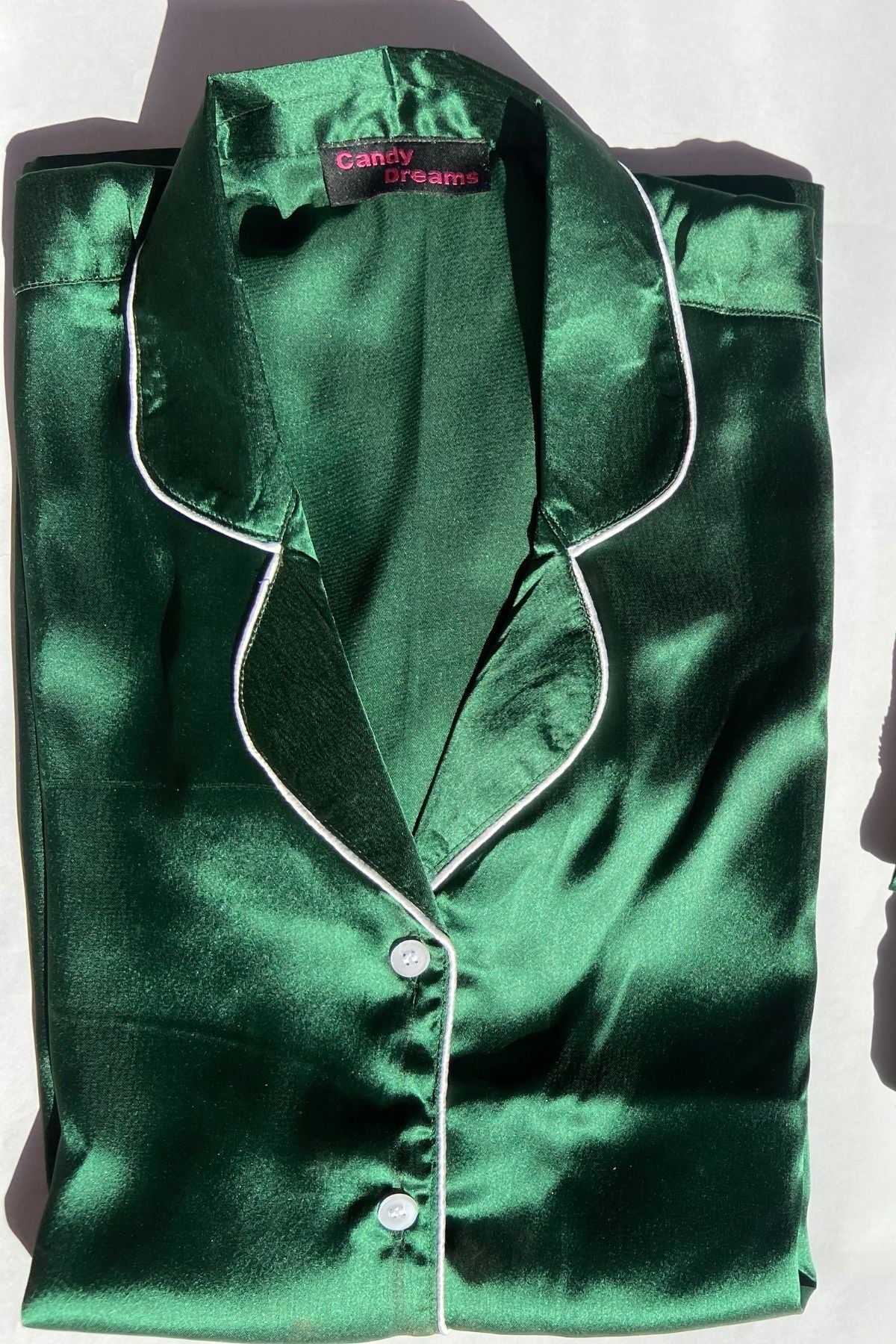 GREEN SATIN WOMAN NIGHTSUITS SET