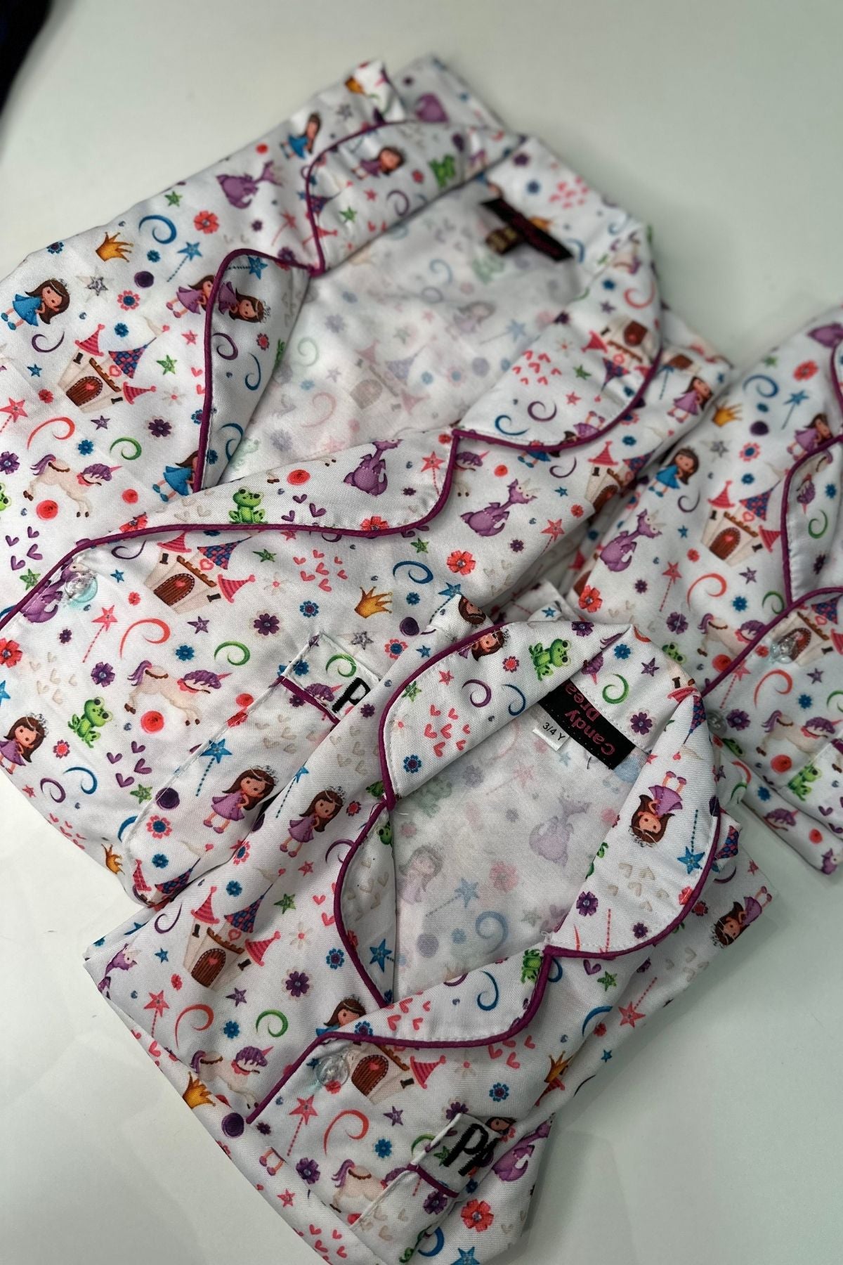 FAIRY-TALE SLUMBER WOMAN NIIGHTSUITS SET